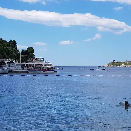 Vacation House At Lustica Bay In Montenegro アパート *