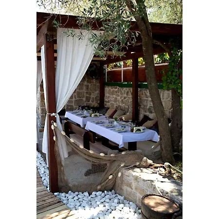 Vacation House At Lustica Bay In Montenegro アパート